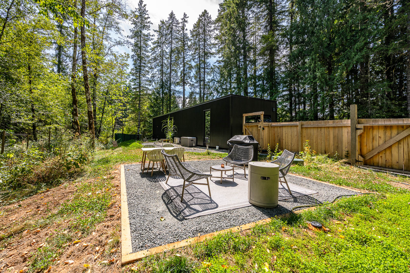 Guest house fire pit and outdoor seating